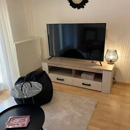 Le De Marc - Parking Prive Gratuit + Terrasse アパート