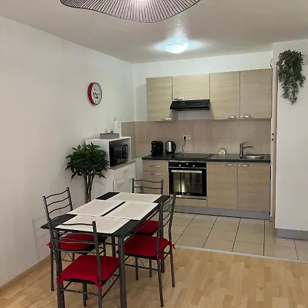 Le De Marc - Parking Privé Gratuit + Terrasse Apartamento